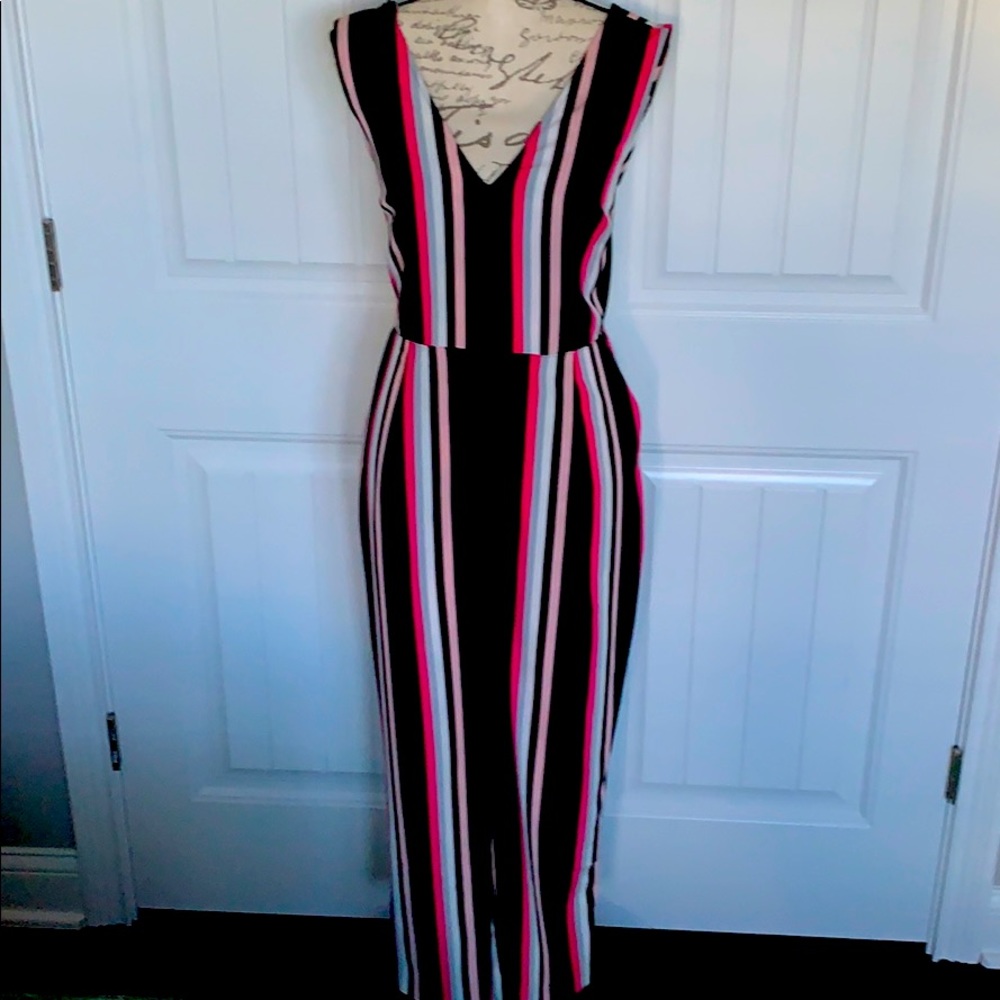 EXPRESS Pinstripe Jumpsuit. Sz Lrg Petite. Multi
